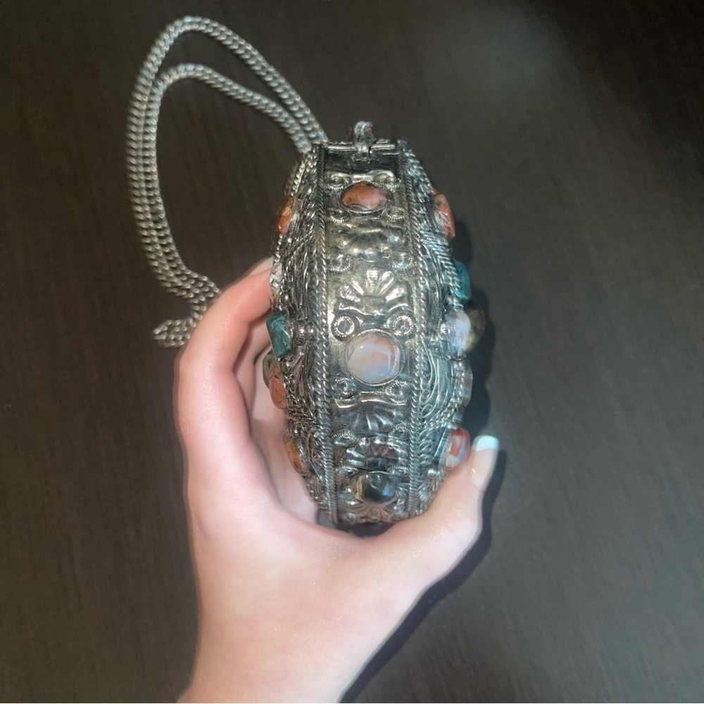 Vintage Metal Gemstone Crossbody Purse - Picture 7 of 8